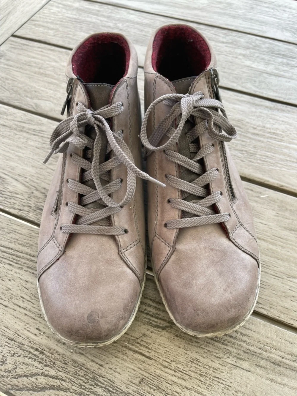 Remonte Taupe Leather Ankle Sneaker Style Boot Womens Size 40 8.5/9